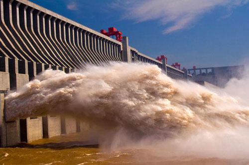 水電站壩體建設